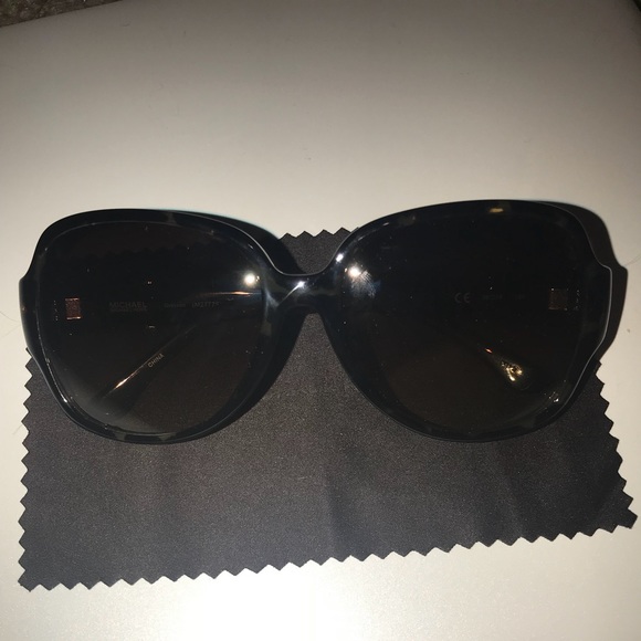 Michael Kors Sunglasses & Case - Picture 5 of 7
